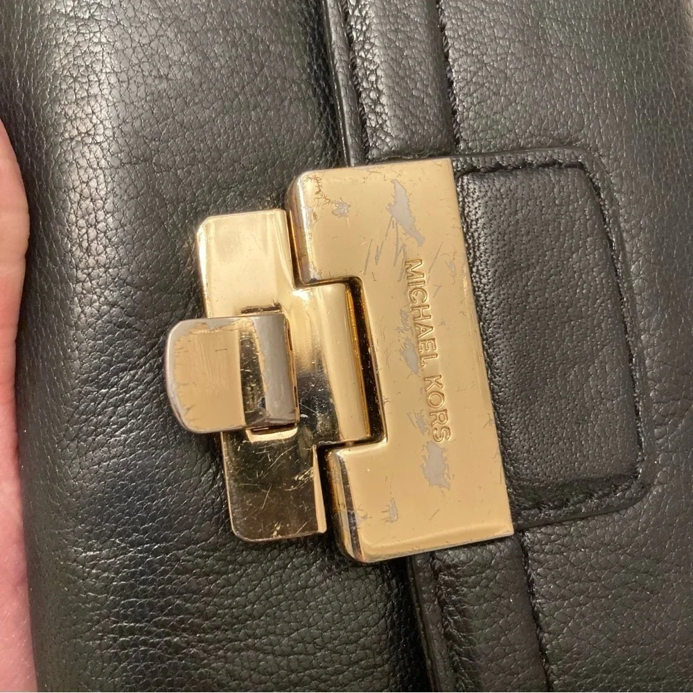 Michael kors black leather wallet